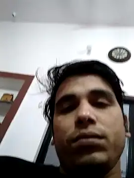 Snapshot of roadtucker123 chatting on 12/13/24, 11:55 roadtucker123 online show from 12/13/24, 11:55