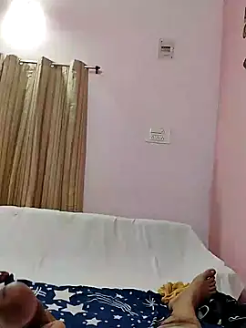 Snapshot of roadtucker123 chatting on 02/03/25, 10:32 roadtucker123 online show from 02/03/25, 10:32