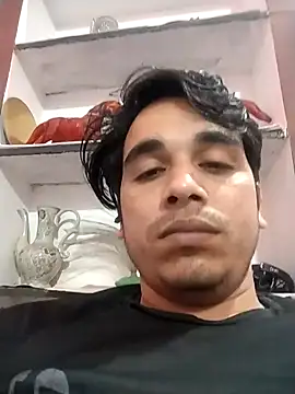 Snapshot of roadtucker123 chatting on 02/15/25, 09:15 roadtucker123 online show from 02/15/25, 09:15