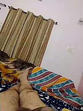 Snapshot of roadtucker123 chatting on 03/04/25, 04:52 roadtucker123 online show from 03/04/25, 04:52