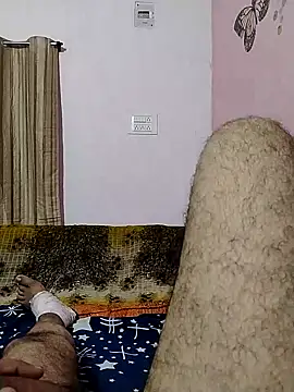 Snapshot of roadtucker123 chatting on 09/14/25, 07:46 roadtucker123 online show from 09/14/25, 07:46