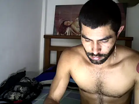 Snapshot of hideonbush051 chatting on 10/18/25, 04:41 hideonbush051 online show from 10/18/25, 04:41