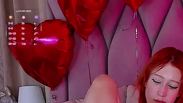 Snapshot of Eva_Cramer chatting on 02/21/25, 10:48 Eva Cramer online show from 02/21/25, 10:48