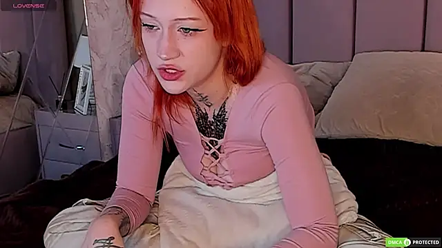 Snapshot of Eva_Cramer chatting on 03/06/25, 06:37 Eva Cramer online show from 03/06/25, 06:37