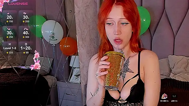 Snapshot of Eva_Cramer chatting on 03/13/25, 01:18 Eva Cramer online show from 03/13/25, 01:18