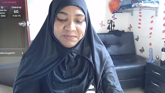 Aaliyah brown online show from 02/17/25, 01:53