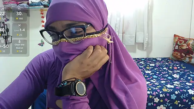 Aaliyah brown online show from 10/24/25, 02:35