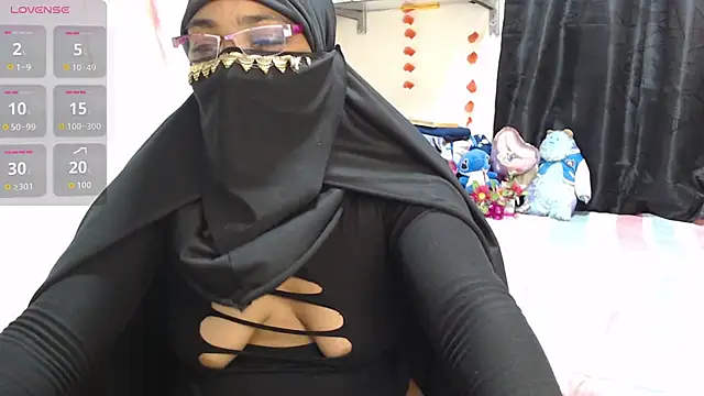 Aaliyah brown online show from 11/05/25, 03:12