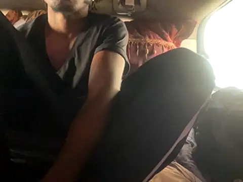 SlimeCrownzOut5 online show from 12/05/25, 03:09