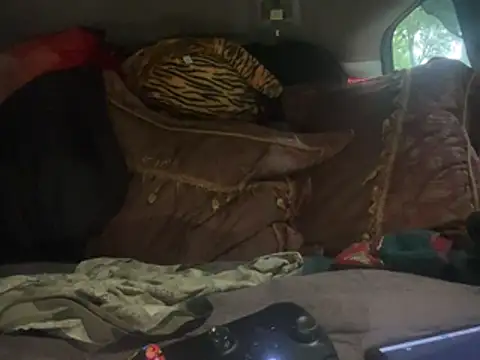 SlimeCrownzOut5 online show from 04/22/26, 03:02