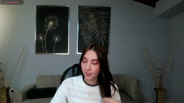 AnaisNin online show from 11/18/25, 03:34