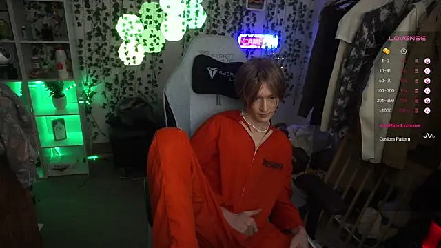 Snapshot of twinkben chatting on 01/30/25, 08:42 twinkben online show from 01/30/25, 08:42