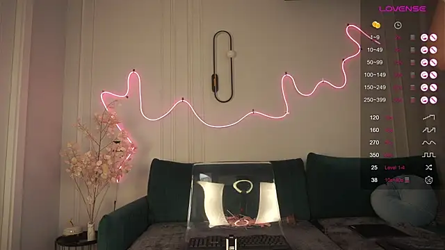 Snapshot of anna54784 chatting on 12/10/24, 09:44 anna54784 online show from 12/10/24, 09:44