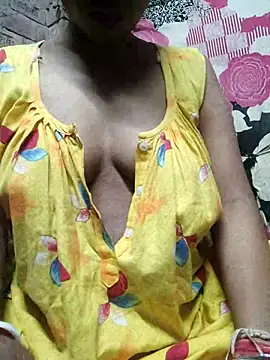 Snapshot of Bengoli--bhabhi chatting on 03/03/25, 12:37 Bengoli--bhabhi online show from 03/03/25, 12:37