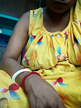 Snapshot of Bengoli--bhabhi chatting on 03/05/25, 10:22 Bengoli--bhabhi online show from 03/05/25, 10:22