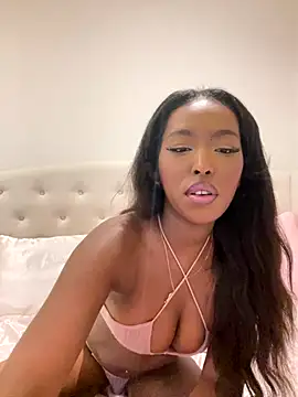 Snapshot of princesslola666 chatting on 12/16/25, 06:35 princesslola666 online show from 12/16/25, 06:35