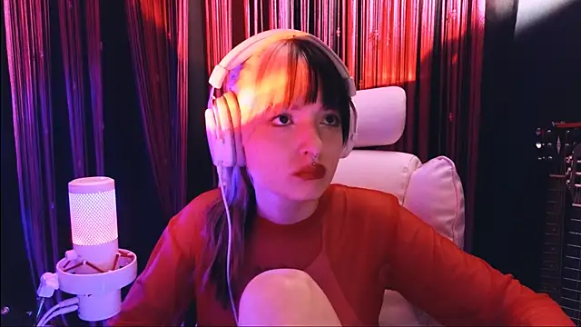 Avi Nile online show from 12/16/25, 08:58