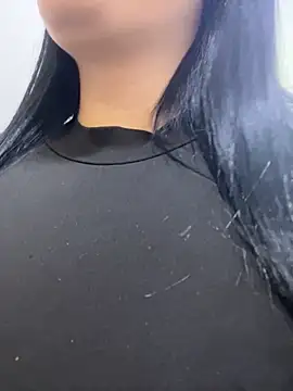 Snapshot of IrisBaker chatting on 10/31/25, 09:38 IrisBaker online show from 10/31/25, 09:38