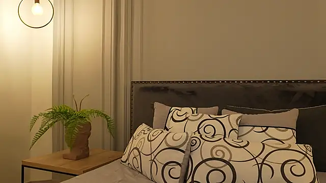 Snapshot of IrisBaker chatting on 11/16/25, 06:57 IrisBaker online show from 11/16/25, 06:57