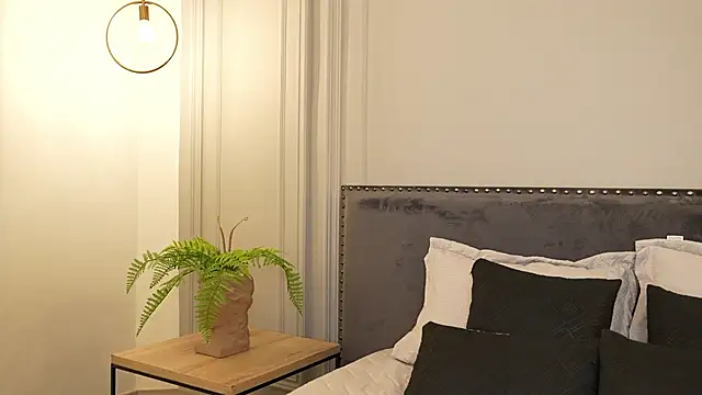 Snapshot of IrisBaker chatting on 11/27/25, 09:06 IrisBaker online show from 11/27/25, 09:06