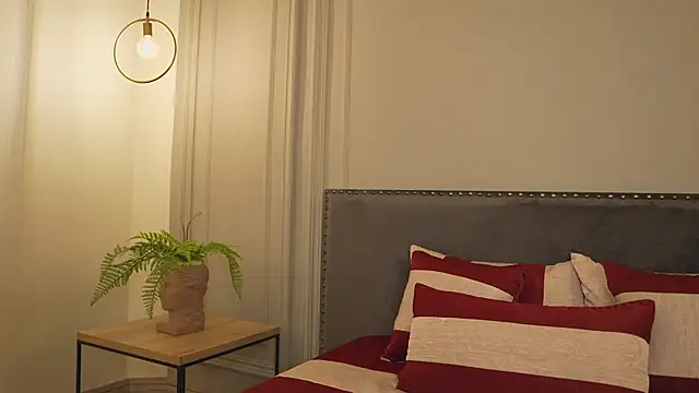 IrisBaker online show from 02/19/26, 08:38