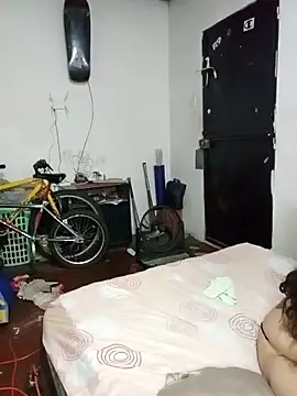 Snapshot of Mrdetonador chatting on 11/15/25, 05:16 Mrdetonador online show from 11/15/25, 05:16