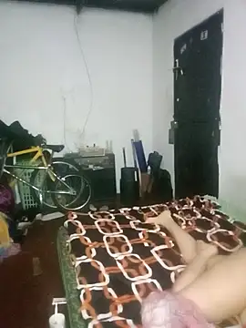 Snapshot of Mrdetonador chatting on 11/25/25, 06:57 Mrdetonador online show from 11/25/25, 06:57