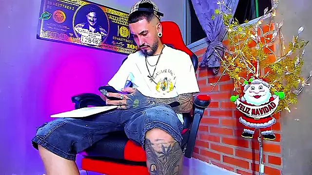 smoker445 online show from 11/25/25, 01:05