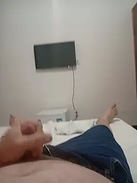 Snapshot of Paulo202411 chatting on 09/13/25, 11:37 Paulo202411 online show from 09/13/25, 11:37