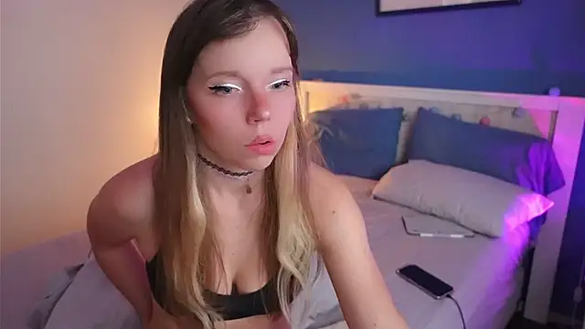 Ayra Lust online show from 04/04/26, 07:00