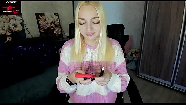 Stella  Cox online show from 10/30/25, 06:37