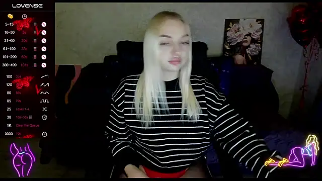 Snapshot of Stella__Cox chatting on 02/23/26, 04:15 Stella Cox online show from 02/23/26, 04:15