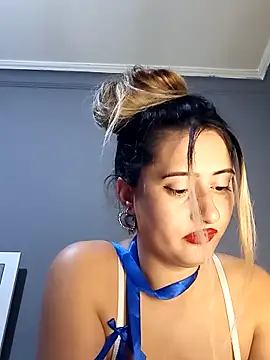 Snapshot of afrodizyak chatting on 01/28/25, 07:10 afrodizyak online show from 01/28/25, 07:10