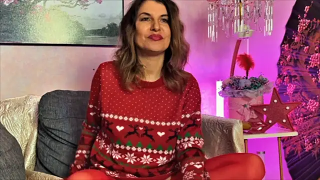 Selena Sweetie online show from 12/17/25, 10:54