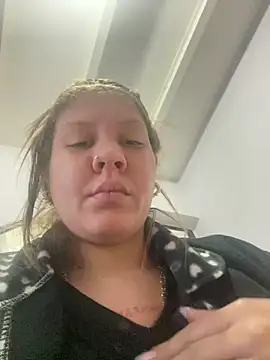 Snapshot of andreinitahg chatting on 12/29/24, 06:05 andreinitahg online show from 12/29/24, 06:05