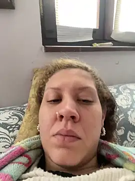 Snapshot of andreinitahg chatting on 01/05/25, 02:08 andreinitahg online show from 01/05/25, 02:08