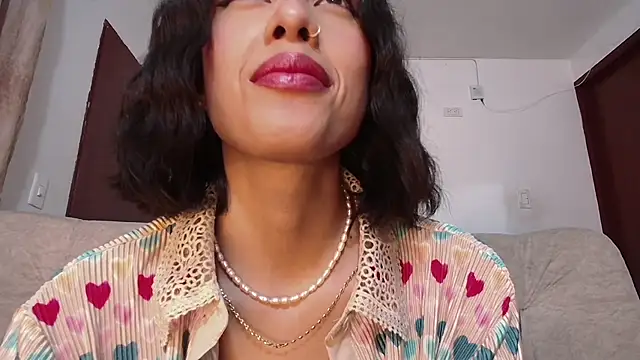 Snapshot of cataleyya_666 chatting on 01/05/25, 12:42 cataleyya 666 online show from 01/05/25, 12:42