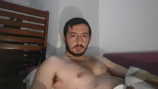 Snapshot of laynufff chatting on 12/12/24, 03:16 laynufff online show from 12/12/24, 03:16