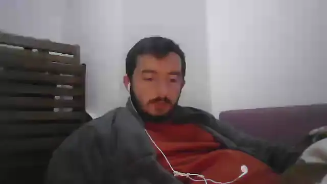 Snapshot of laynufff chatting on 12/17/24, 11:27 laynufff online show from 12/17/24, 11:27