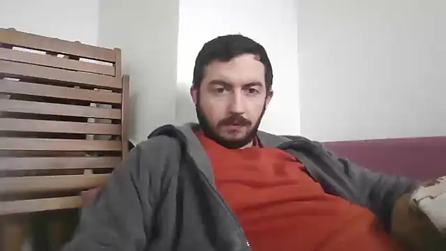 Snapshot of laynufff chatting on 12/21/24, 11:44 laynufff online show from 12/21/24, 11:44