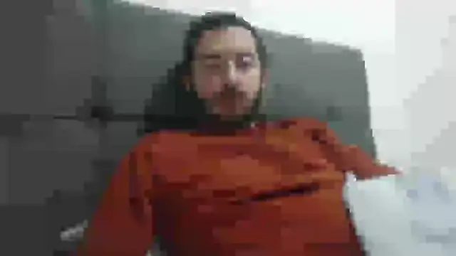 Snapshot of laynufff chatting on 12/22/24, 05:01 laynufff online show from 12/22/24, 05:01