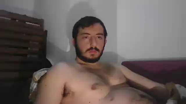 Snapshot of laynufff chatting on 12/25/24, 03:38 laynufff online show from 12/25/24, 03:38