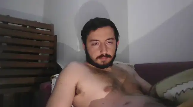 Snapshot of laynufff chatting on 01/02/25, 03:29 laynufff online show from 01/02/25, 03:29