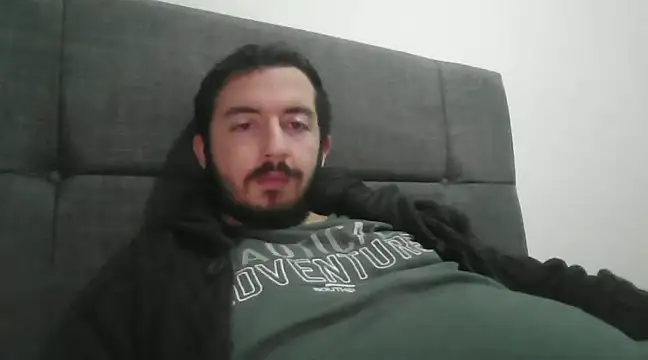 Snapshot of laynufff chatting on 01/04/25, 11:17 laynufff online show from 01/04/25, 11:17