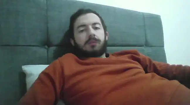 Snapshot of laynufff chatting on 01/12/25, 07:21 laynufff online show from 01/12/25, 07:21