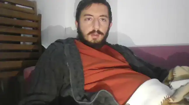 Snapshot of laynufff chatting on 01/14/25, 03:26 laynufff online show from 01/14/25, 03:26