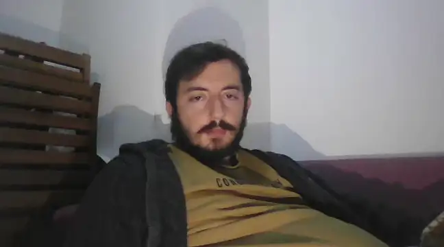 Snapshot of laynufff chatting on 01/17/25, 03:43 laynufff online show from 01/17/25, 03:43