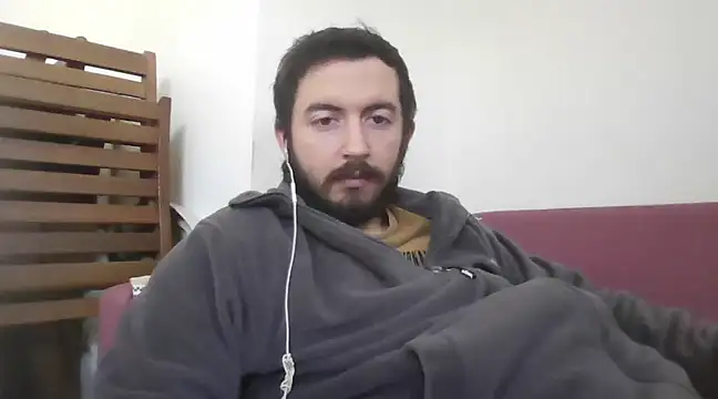 Snapshot of laynufff chatting on 01/18/25, 11:21 laynufff online show from 01/18/25, 11:21