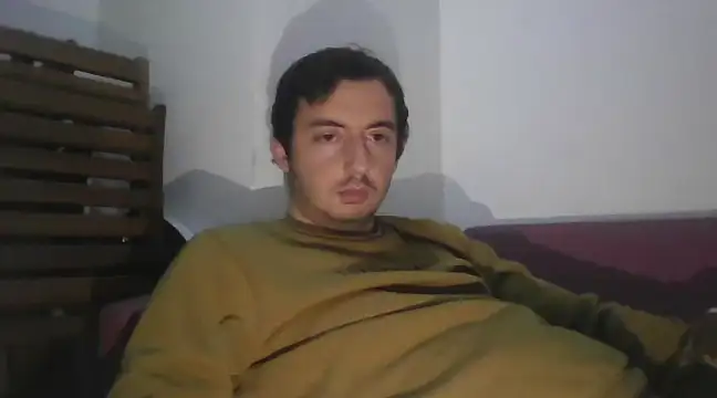 Snapshot of laynufff chatting on 01/23/25, 03:32 laynufff online show from 01/23/25, 03:32