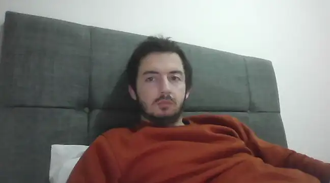 Snapshot of laynufff chatting on 02/10/25, 06:09 laynufff online show from 02/10/25, 06:09